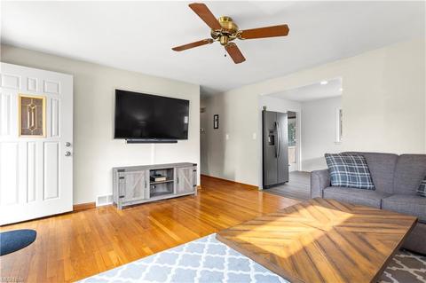 533 High St, Elyria, OH 44035 photo 5