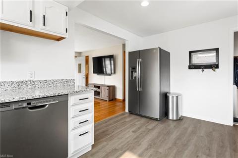 533 High St, Elyria, OH 44035 photo 9