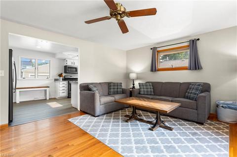 533 High St, Elyria, OH 44035 photo 4
