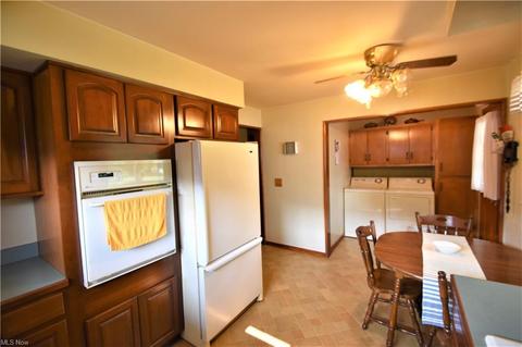 602 High St, Elyria, OH 44035 photo 8