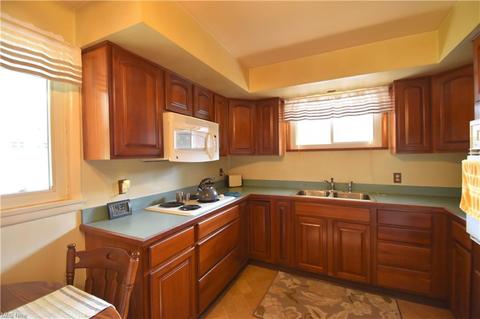 602 High St, Elyria, OH 44035 photo 6