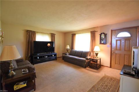 602 High St, Elyria, OH 44035 photo 4