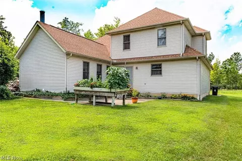 276 E Lake Dr, Lagrange, OH 44050 photo 2