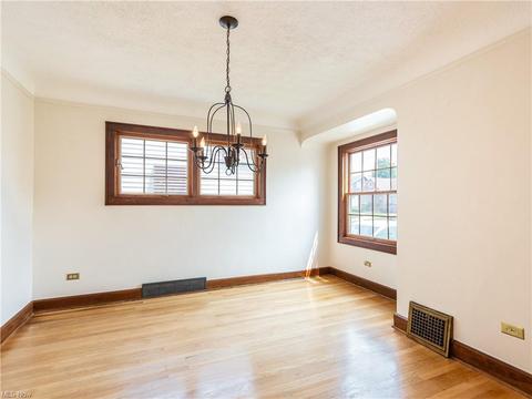 6502 Hampstead Ave, Parma, OH 44129 photo 11