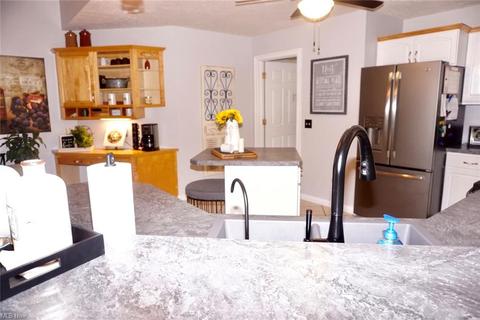 6870 Red Deer Cir NW, Canton, OH 44708 photo 12