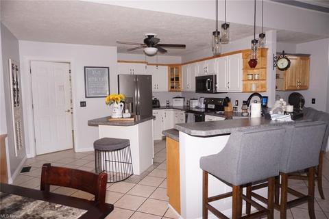 6870 Red Deer Cir NW, Canton, OH 44708 photo 30