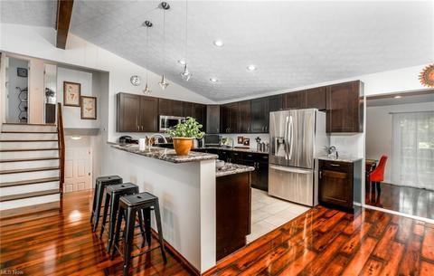 5294 Chickadee Ln, Lyndhurst, OH 44124 photo 8