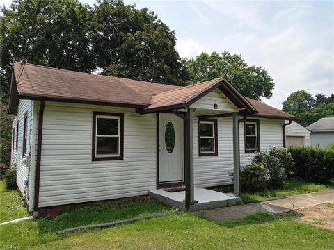554 E State, Barberton, OH 44203 photo 1