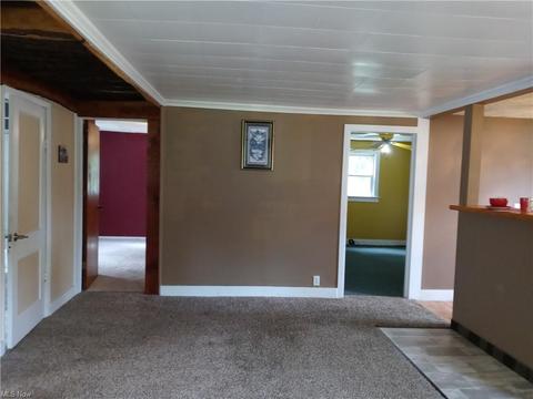 554 E State, Barberton, OH 44203 photo 9