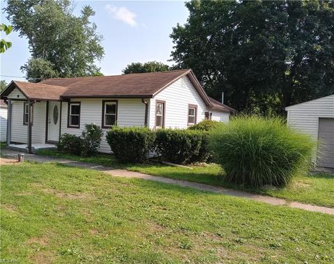 554 E State, Barberton, OH 44203 photo 2