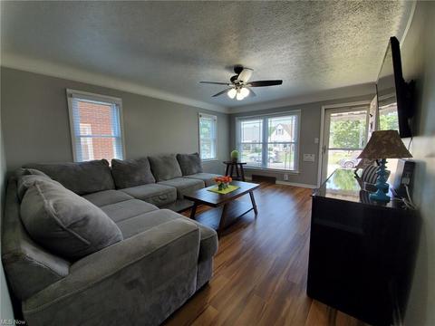 6103 Gilbert Ave, Parma, OH 44129 photo 8
