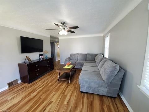 6103 Gilbert Ave, Parma, OH 44129 photo 7