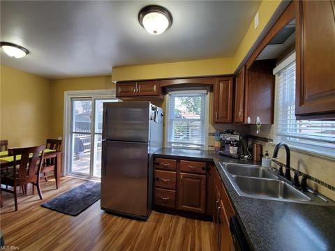 6103 Gilbert Ave, Parma, OH 44129 photo 6