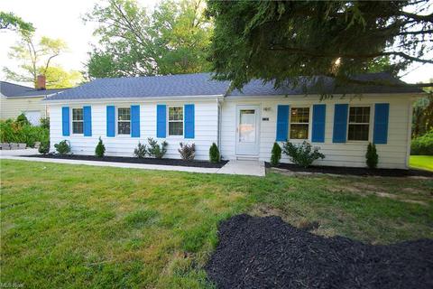 1250 S Beachview, Willoughby, OH 44094 photo 1
