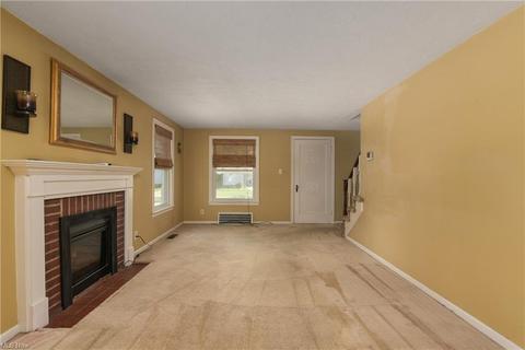 760 E 236th St, Euclid, OH 44123 photo 8