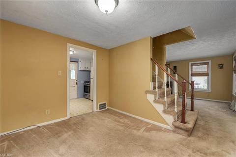 760 E 236th St, Euclid, OH 44123 photo 12