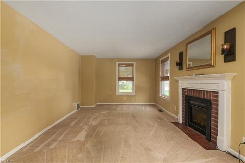 760 E 236th St, Euclid, OH 44123 photo 5