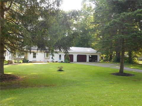 3630 Marbre Ct, Ashtabula, OH 44004 photo 2