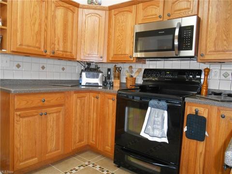 3630 Marbre Ct, Ashtabula, OH 44004 photo 8