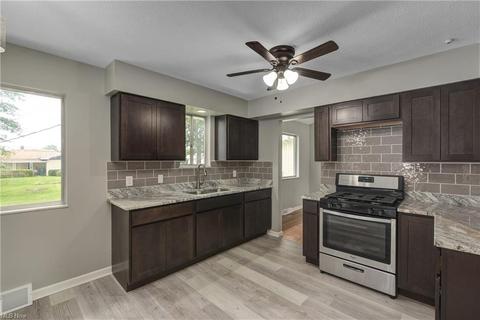 399 E Decker Dr, Seven Hills, OH 44131 photo 15