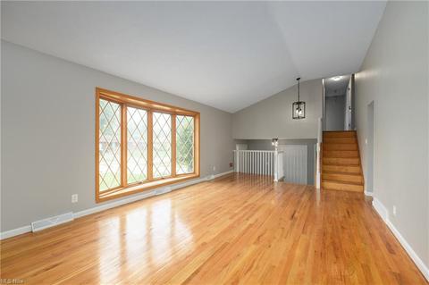 399 E Decker Dr, Seven Hills, OH 44131 photo 9