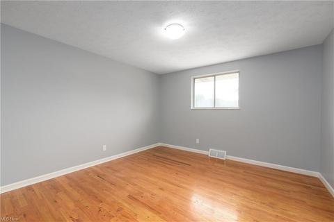 399 E Decker Dr, Seven Hills, OH 44131 photo 24