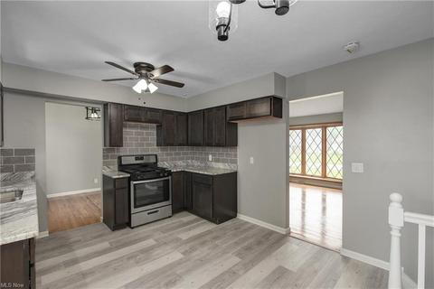 399 E Decker Dr, Seven Hills, OH 44131 photo 16