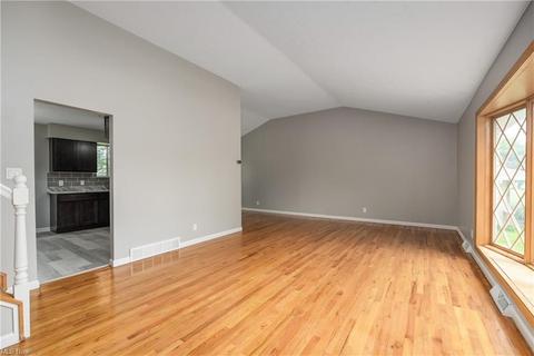 399 E Decker Dr, Seven Hills, OH 44131 photo 8