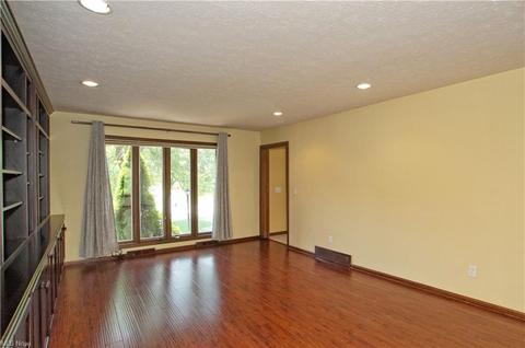 37171 Deer Run, Solon, OH 44139 photo 12
