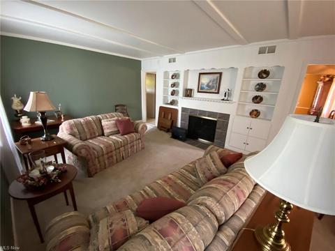 331 E 15th St, Dover, OH 44622 photo 17