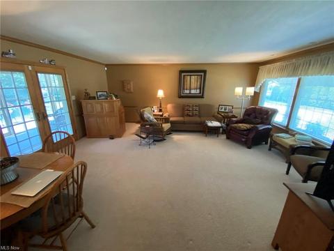 331 E 15th St, Dover, OH 44622 photo 5