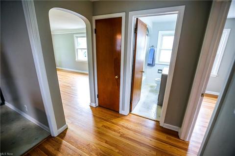 7718 Wainstead Dr, Parma, OH 44129 photo 16