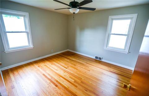 7718 Wainstead Dr, Parma, OH 44129 photo 13