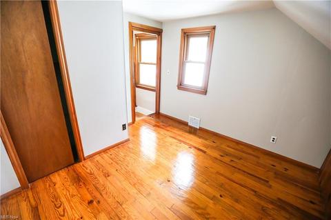 7718 Wainstead Dr, Parma, OH 44129 photo 21