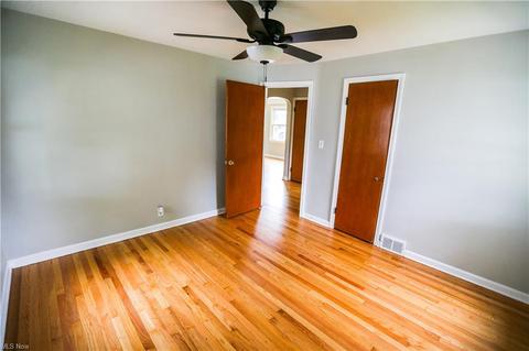 7718 Wainstead Dr, Parma, OH 44129 photo 12
