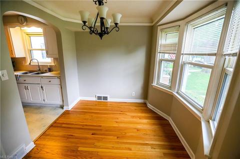 7718 Wainstead Dr, Parma, OH 44129 photo 8