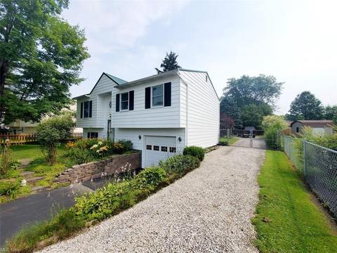 9054 Wilverne Dr, Windham, OH 44288 photo 2