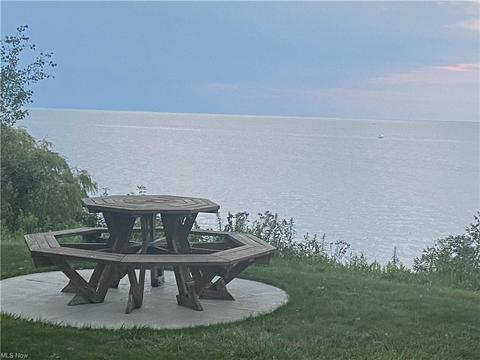 1864 Elm Dr, Ashtabula, OH 44004 photo 7