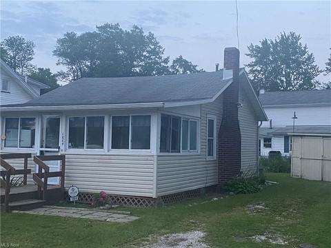 1864 Elm Dr, Ashtabula, OH 44004 photo 2