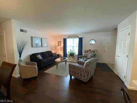 315 Root Rd, Lorain, OH 44052 photo 3