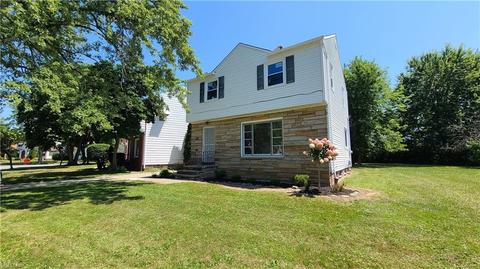 323 E 215th St, Euclid, OH 44123 photo 1