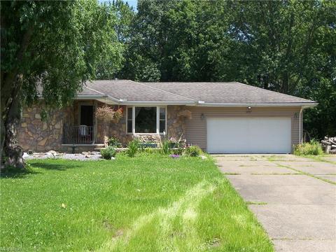 6947 Jay Dr, Elyria, OH 44035 photo 1