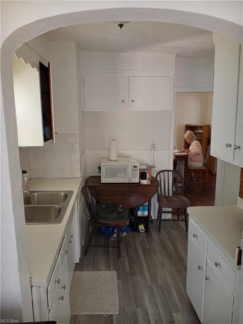 84 E 214th St, Euclid, OH 44123 photo 7