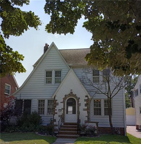 84 E 214th St, Euclid, OH 44123 photo 1
