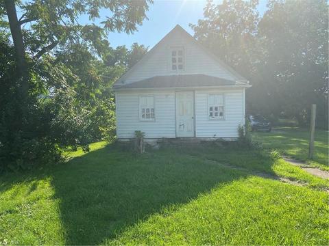 3134 Elyria Ave, Lorain, OH 44055 photo 1