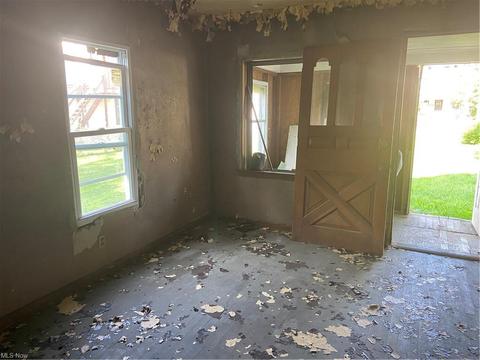 3134 Elyria Ave, Lorain, OH 44055 photo 8