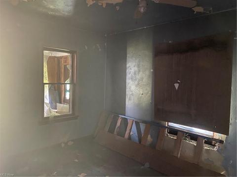 3134 Elyria Ave, Lorain, OH 44055 photo 4