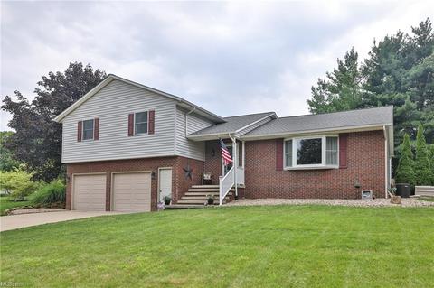 1340 Harmony Dr, Wadsworth, OH 44281 photo 1