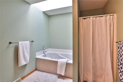 1340 Harmony Dr, Wadsworth, OH 44281 photo 22