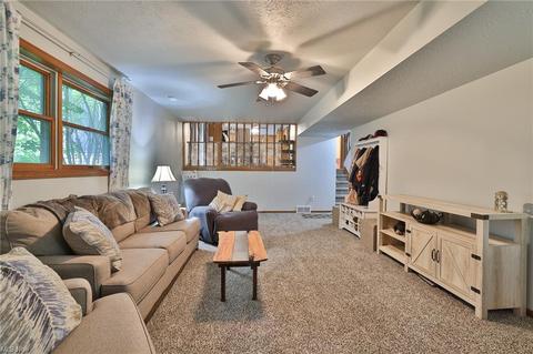 1340 Harmony Dr, Wadsworth, OH 44281 photo 17